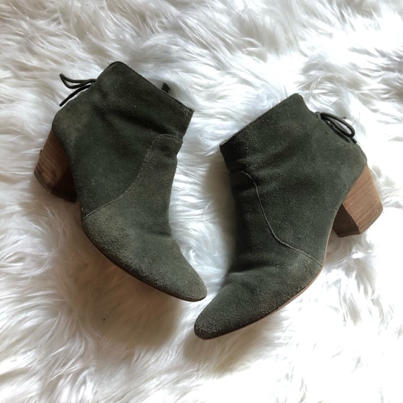 Tahari charles suede bootie Clearance